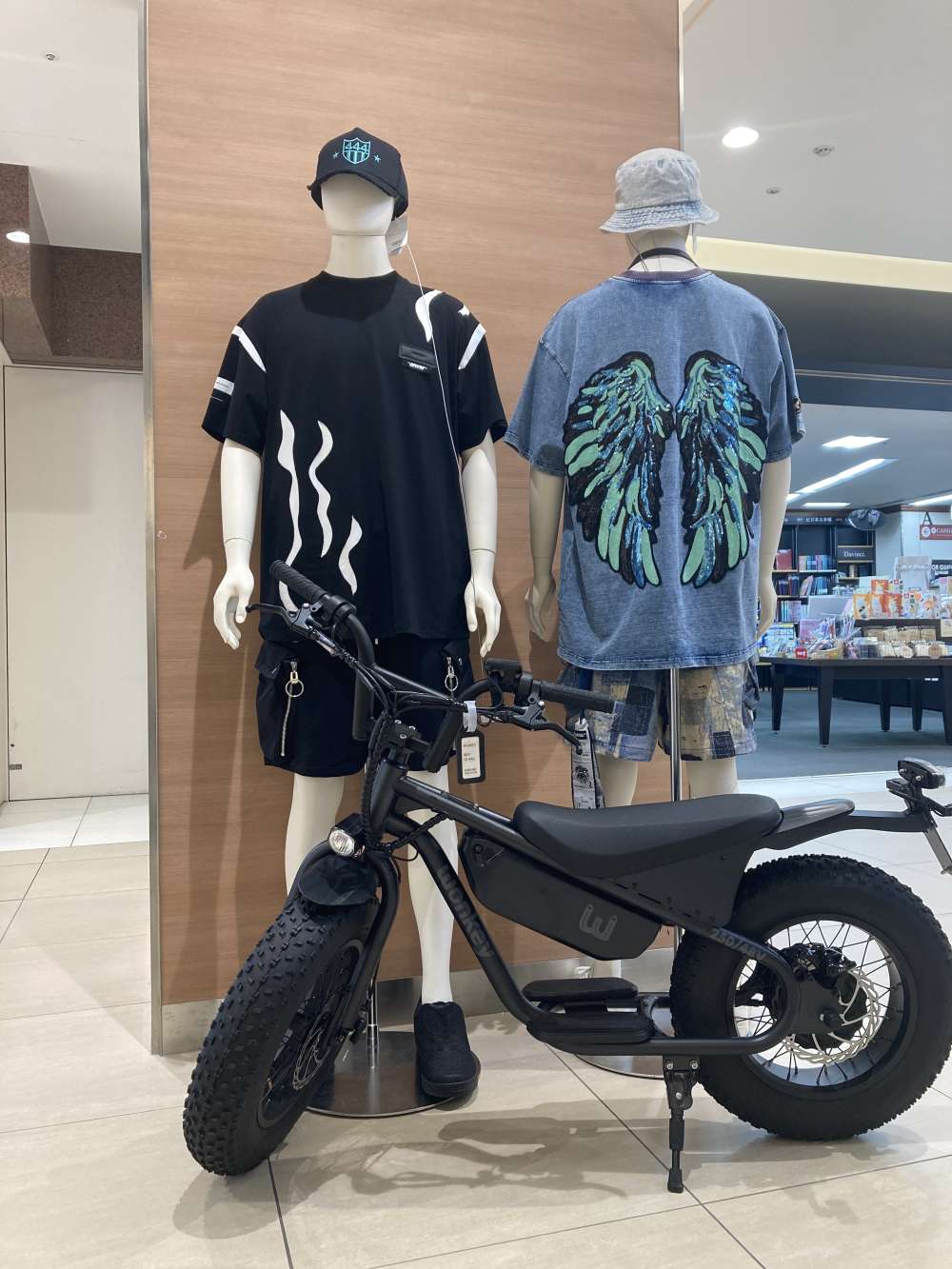 【値下げ】NINA RICCI ロゴ刺?Tシャツ 2S-T003-C0952 黄緑 サイズ：S (なんばウォーク2号店) NINA RICCI 【値下げ】NINA ロゴ刺?Tシャツ 2S-T003-C0952 黄緑